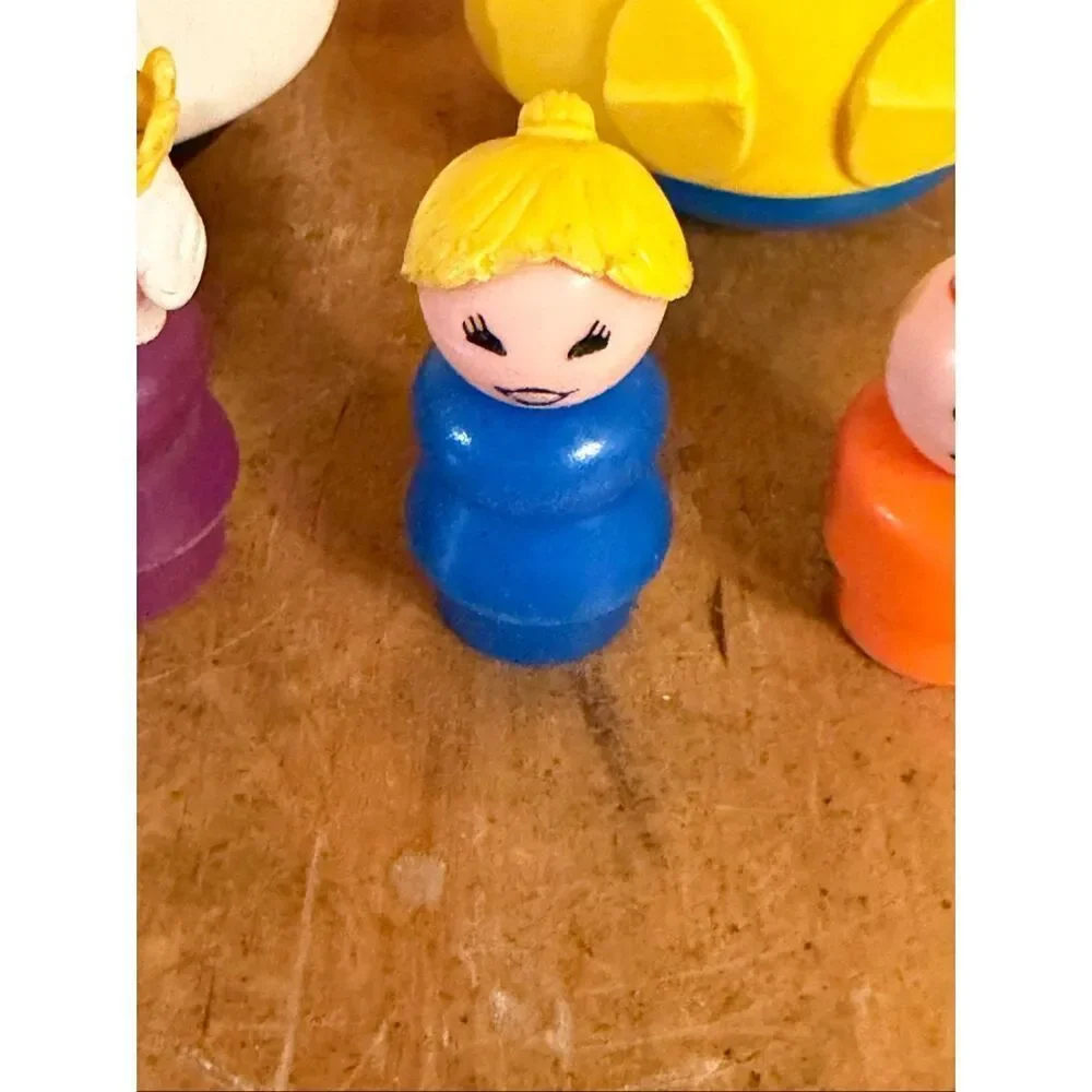 Vintage lot fisher-Price little people lot of 5 (6579)